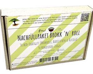 GrowGrow Nut NachfüllpaketSaatgut und Kokoserde für die Grow-Grow Nut. Lieferumfang: - 3x Kokoserde-Ziegel - 3x Bio-Saatgut: Brokkoli, Radieschen & Rucola - 3 Bäume werden gepflanzt Brokkoli: Das frische Grün von Brokkoli erinnert mit seinem würzig pikanten Geschmack leicht an Chinakohl. Radieschen: Radieschen sind hierzulande die ersten Frühlingsboten. Mit Microgreens hast du jetzt die Möglichkeit das ganze Jahr über den frischen würzigen Geschmack zu genießen und musst nicht mehr auf den Frühling warten. Rucola: Das frische Grün von Rucola hat wie die meisten Kohlgewächse einen pikant würzigen Geschmack. Da Rucolagrün einen ziemlich intensiven Geschmack hat, reicht schon eine kleine Menge um Gerichten oder Salaten sein nussiges Aroma zu verleihen. Haltbarkeit des Saatguts: Wenn du unser Saatgut trocken, lichtgeschützt und bei zirka 20°C lagerst, kannst du es bis zu einem Jahr benutzen. Hierbei handelt es sich um einen Richtwert, da die Keimfähigkeit von vielen Faktoren wie z.B. Temperatur, Feuchtigkeit und Licht abhängt. 100% biologisch abbaubar, vegan Dimensionen 15x8x3cm Nettogewicht 250g Inhalt 3x Kokoserde-Ziegel, 3x Bio-Saatgut (Brokkoli, Rucola, Radieschen)